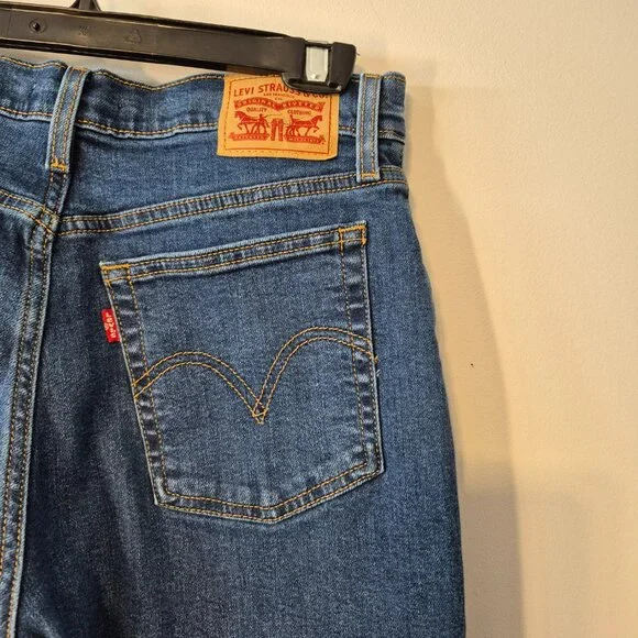 Levi's Wedgie Straight Button Fly Jeans Size 29 x 28 - Picture 9 of 15